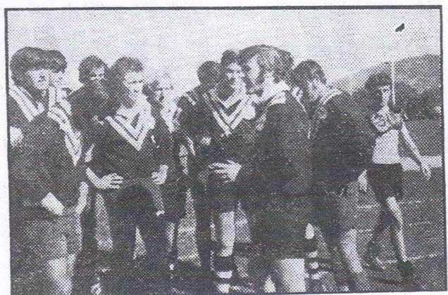 Magpies 1973 Terry Hodgetts addressing the team