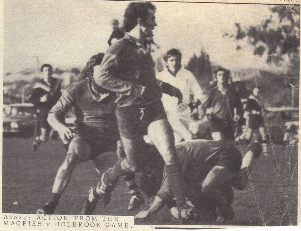 1975 R15 Action from Magpies Holbrook game